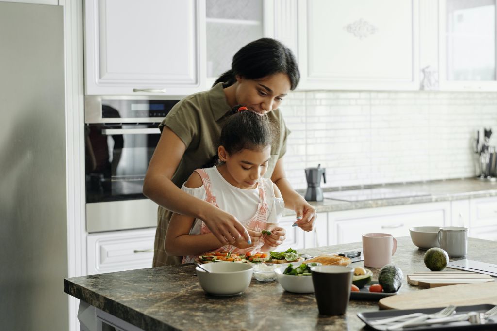 First image for the example sentence for - daughter
